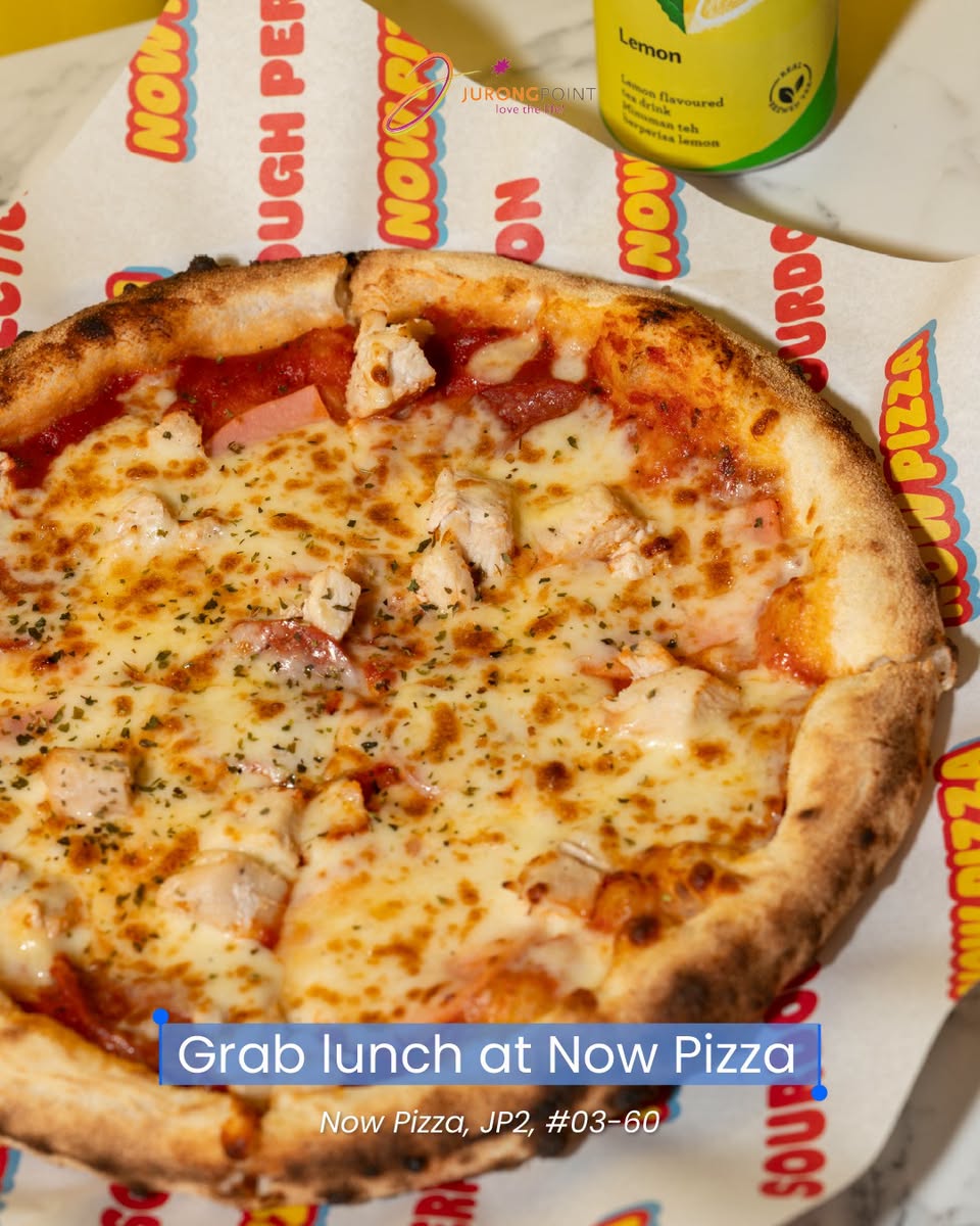 Now Pizza whole pizza with chicken and melted cheese