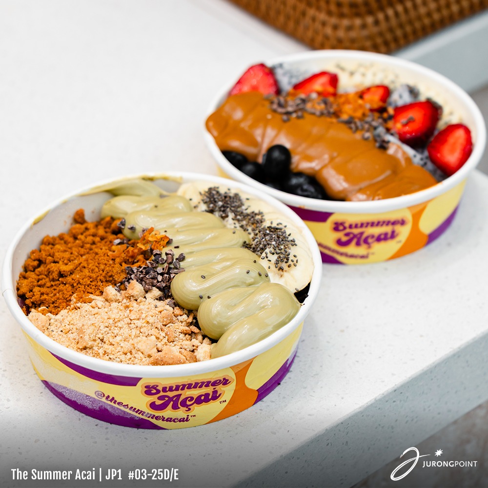 An invigorating Summer Açaí bowl ready to be enjoyed