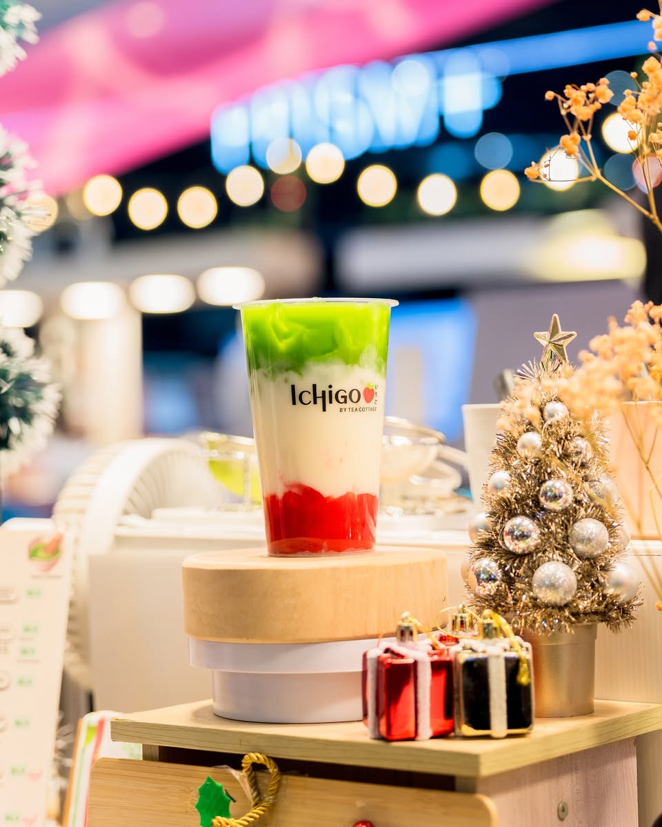 Shoppers browsing unique handmade gifts at the Jurong Point Crafters Market.
