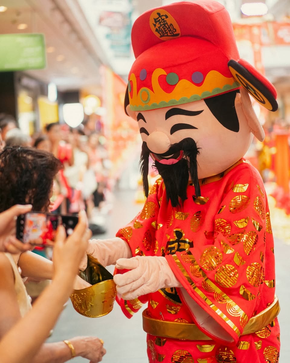 Vibrant lion dance performance at Jurong Point